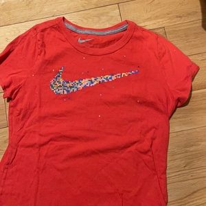 Girl’s Nike T-shirt
